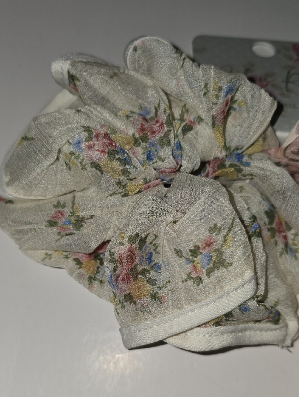Floral Scrunchie Set - Picture 2 of 4
